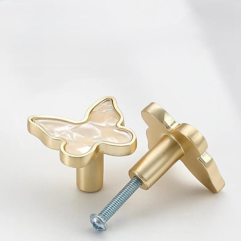 Butterfly-shaped decorative cabinet knob made of zinc alloy