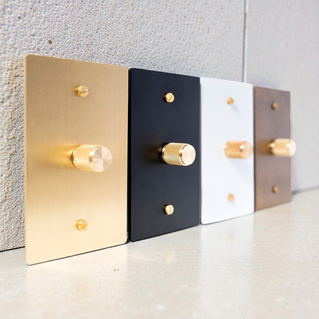 “Aged brass knurled rotary 0–10V signal dimmer switch – retro brass wall plate”