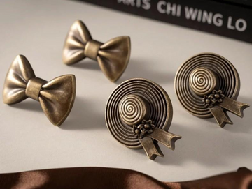 SUNORA Antique Brass Sunflower Cabinet Knob