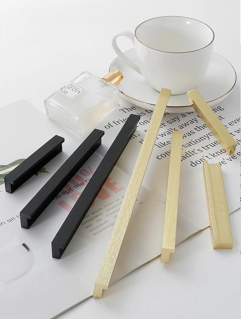 Extra long L-shaped cabinet handle for wardrobe and kitchen doors